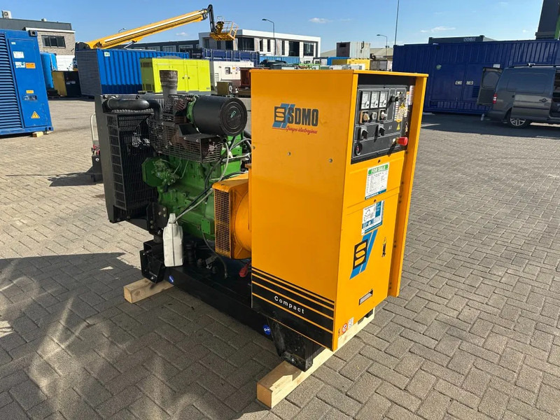 SDMO John Deere Leroy Somer 100 kVA generatorset - Industrie generator: afbeelding 4 SDMO John Deere Leroy Somer 100 kVA generatorset - Industrie generator: afbeelding 4