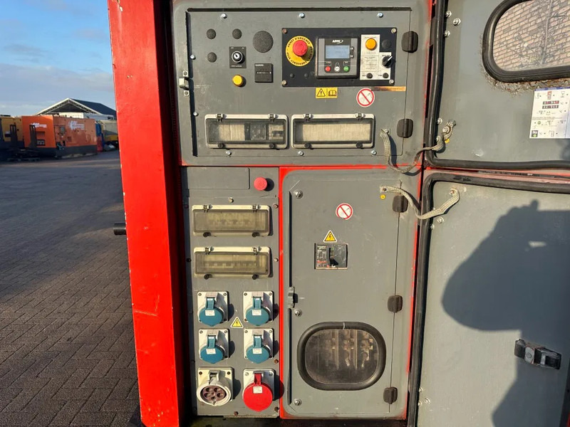 SDMO R110 C3 John Deere Leroy Somer 110 kVA Silent Rental generatorset Stage 3A - Industrie generator: afbeelding 2 SDMO R110 C3 John Deere Leroy Somer 110 kVA Silent Rental generatorset Stage 3A - Industrie generator: afbeelding 2