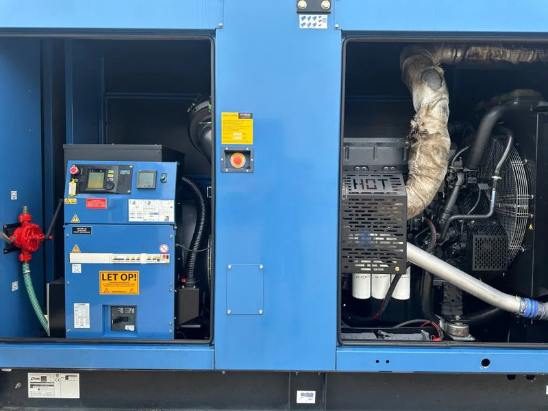 SDMO V400C2 Volvo Penta 440 kVA Silent generatorset - Industrie generator: afbeelding 4 SDMO V400C2 Volvo Penta 440 kVA Silent generatorset - Industrie generator: afbeelding 4