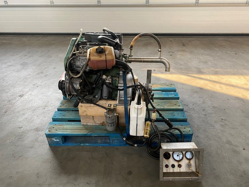 Volkswagen 068.2/M344 Marine Diesel motor 33 kW / 45 PK met keerkoppeling - Motor voor Intern transport: afbeelding 1 Volkswagen 068.2/M344 Marine Diesel motor 33 kW / 45 PK met keerkoppeling - Motor voor Intern transport: afbeelding 1