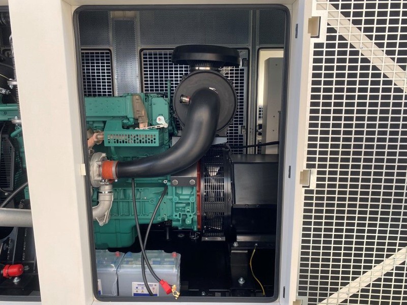 Volvo 225 kVA Stage 3A TAD 753 GE Silent generatorset - Industrie generator: afbeelding 4 Volvo 225 kVA Stage 3A TAD 753 GE Silent generatorset - Industrie generator: afbeelding 4