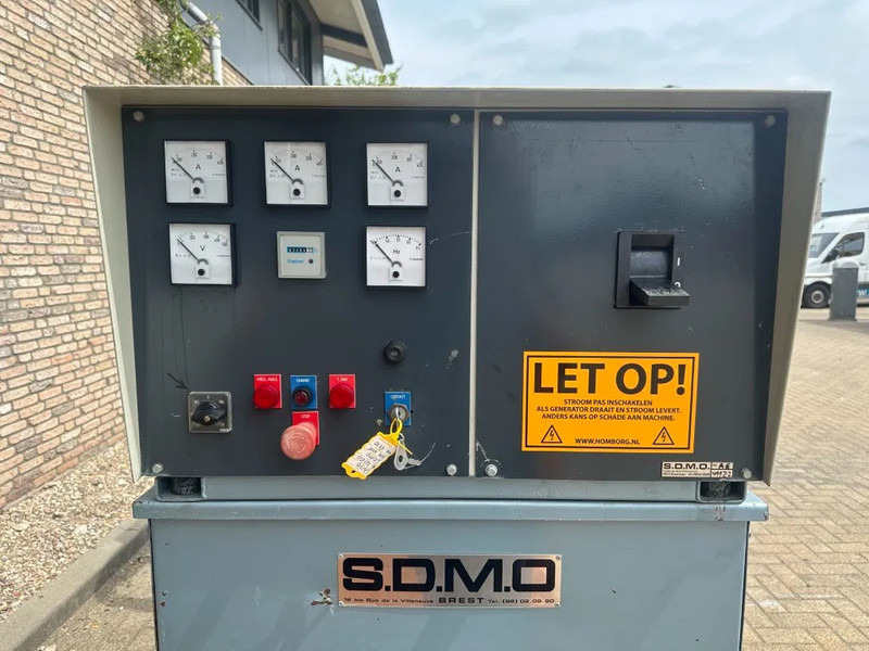 Volvo Penta TD121GG SDMO Leroy Somer 200 kVA noodstroom generatorset - Industrie generator: afbeelding 4 Volvo Penta TD121GG SDMO Leroy Somer 200 kVA noodstroom generatorset - Industrie generator: afbeelding 4