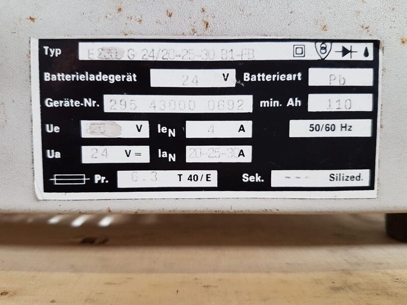 Acculader 24 Volt Acculader 230 Volt Battery Charger - Gereedschap/ Toebehoor: afbeelding 3 Acculader 24 Volt Acculader 230 Volt Battery Charger - Gereedschap/ Toebehoor: afbeelding 3