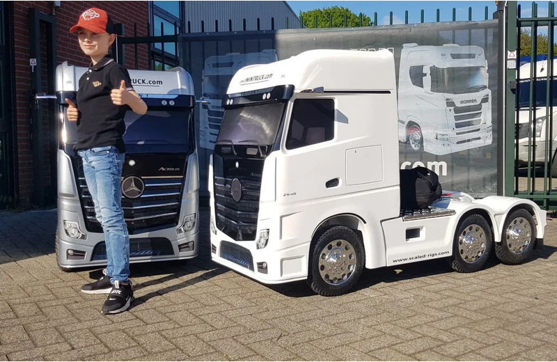 Scania 770ST V8 NGS SCANIA S770 - Trekker: afbeelding 2 Scania 770ST V8 NGS SCANIA S770 - Trekker: afbeelding 2