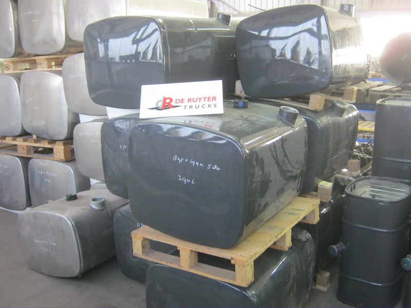 DAF Brandstoftanks voor CF en XF (staal) - Brandstoftank voor Vrachtwagen: afbeelding 1 DAF Brandstoftanks voor CF en XF (staal) - Brandstoftank voor Vrachtwagen: afbeelding 1