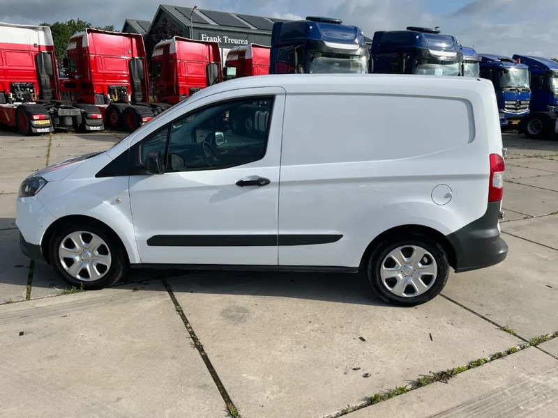 Ford Transit Courier 1.5 EURO 6 - Kleine bestelwagen: afbeelding 4 Ford Transit Courier 1.5 EURO 6 - Kleine bestelwagen: afbeelding 4