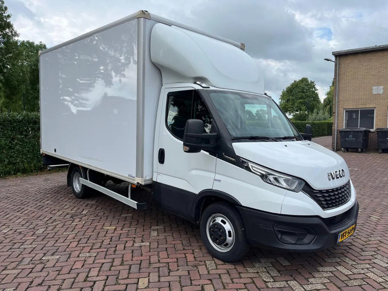 Iveco Daily 35C16 Achterdeuren (15 diverse modellen op voorraad) - Bestelwagen gesloten laadbak, Bestelwagen met dubbele cabine: afbeelding 1 Iveco Daily 35C16 Achterdeuren (15 diverse modellen op voorraad) - Bestelwagen gesloten laadbak, Bestelwagen met dubbele cabine: afbeelding 1
