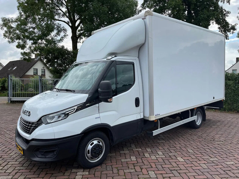 Iveco Daily 35C16 Achterdeuren (15 diverse modellen op voorraad) - Bestelwagen gesloten laadbak, Bestelwagen met dubbele cabine: afbeelding 1 Iveco Daily 35C16 Achterdeuren (15 diverse modellen op voorraad) - Bestelwagen gesloten laadbak, Bestelwagen met dubbele cabine: afbeelding 1