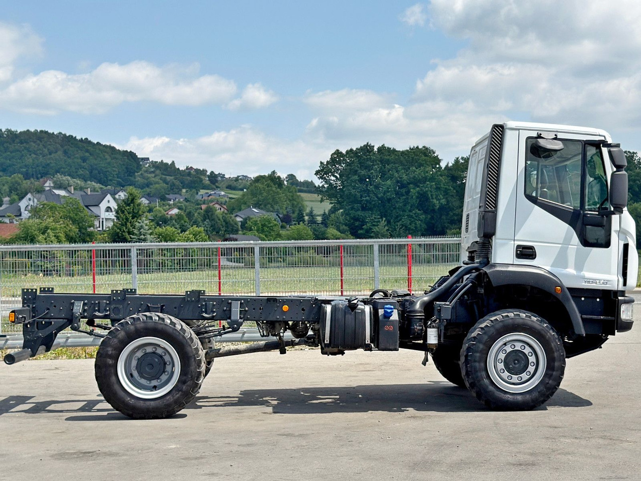 Iveco EUROCARGO 110-250* PLATFORM 4,60 m* 4x4 - Chassis vrachtwagen: afbeelding 4 Iveco EUROCARGO 110-250* PLATFORM 4,60 m* 4x4 - Chassis vrachtwagen: afbeelding 4