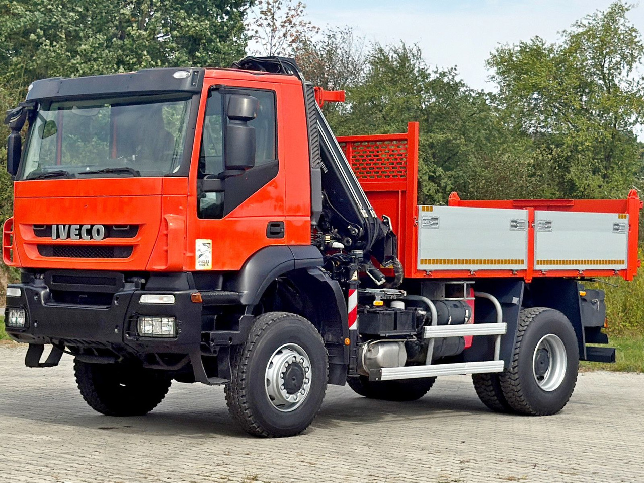 Iveco TRAKKER 190T36 * HIAB 111 ES-2 HIDUO * 4x4 * TOP - Kipper vrachtwagen, Kraanwagen: afbeelding 3 Iveco TRAKKER 190T36 * HIAB 111 ES-2 HIDUO * 4x4 * TOP - Kipper vrachtwagen, Kraanwagen: afbeelding 3