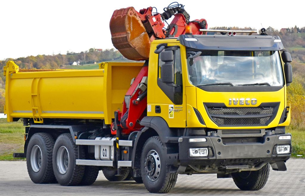 Iveco TRAKKER 360 * Kipper 4,90m* KRAN/FUNK*6x4 - Kipper vrachtwagen, Kraanwagen: afbeelding 4 Iveco TRAKKER 360 * Kipper 4,90m* KRAN/FUNK*6x4 - Kipper vrachtwagen, Kraanwagen: afbeelding 4