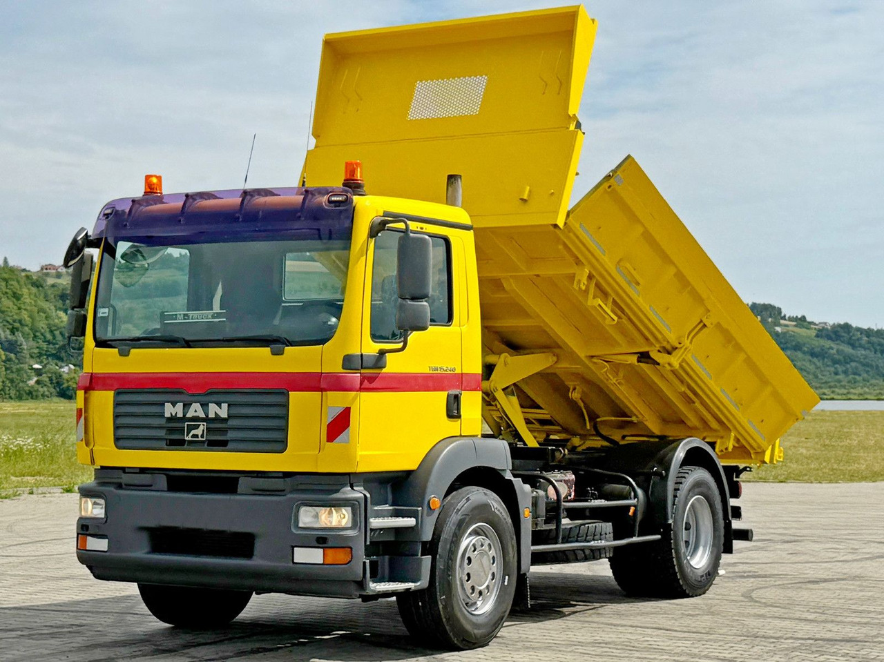 MAN TGM 15.240 * KIPPER 4,30 m + BORDMATIC - Kipper vrachtwagen, Kraanwagen: afbeelding 3 MAN TGM 15.240 * KIPPER 4,30 m + BORDMATIC - Kipper vrachtwagen, Kraanwagen: afbeelding 3