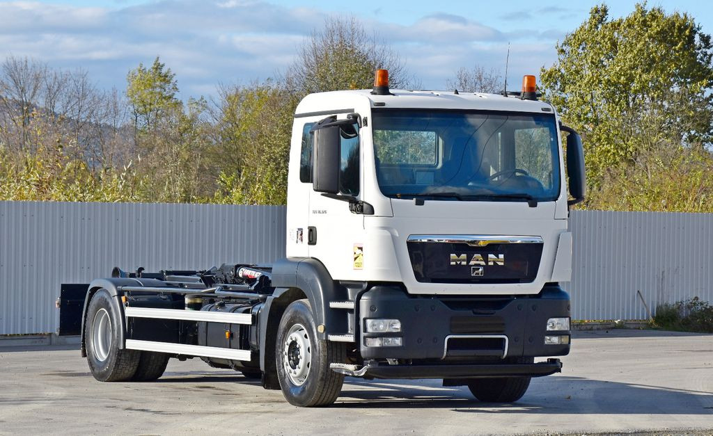 MAN TGS 18.320 Abrollkipper * Top Zustand! MAN TGS 18.320 Abrollkipper * Top Zustand! - Haakarmsysteem vrachtwagen: afbeelding 2 MAN TGS 18.320 Abrollkipper * Top Zustand! MAN TGS 18.320 Abrollkipper * Top Zustand! - Haakarmsysteem vrachtwagen: afbeelding 2