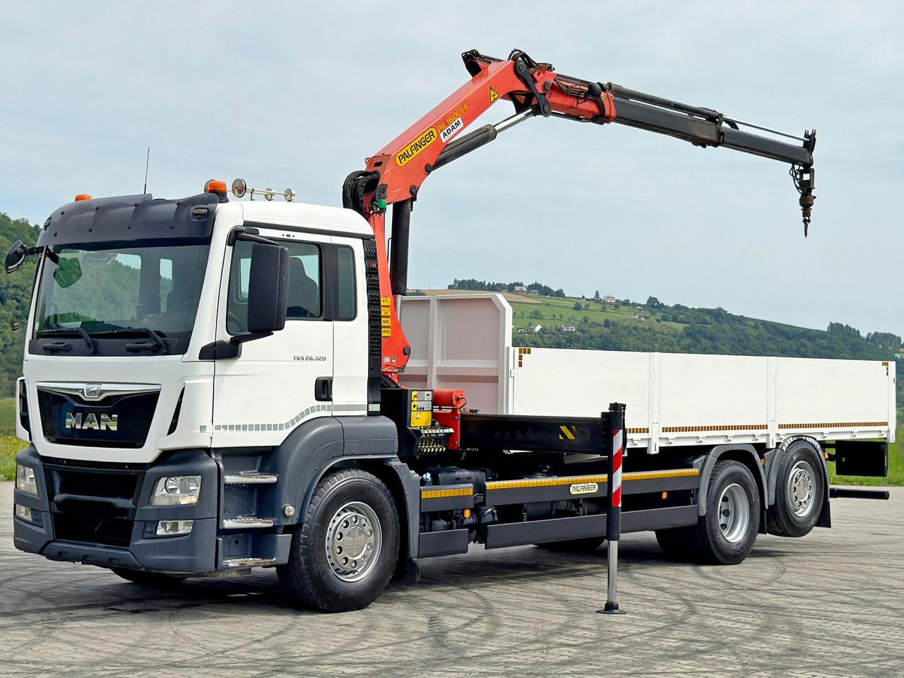 MAN TGS 26.320*PRITSCHE 7,20 / PK 16001-KA + FUNK - Kraanwagen: afbeelding 2 MAN TGS 26.320*PRITSCHE 7,20 / PK 16001-KA + FUNK - Kraanwagen: afbeelding 2
