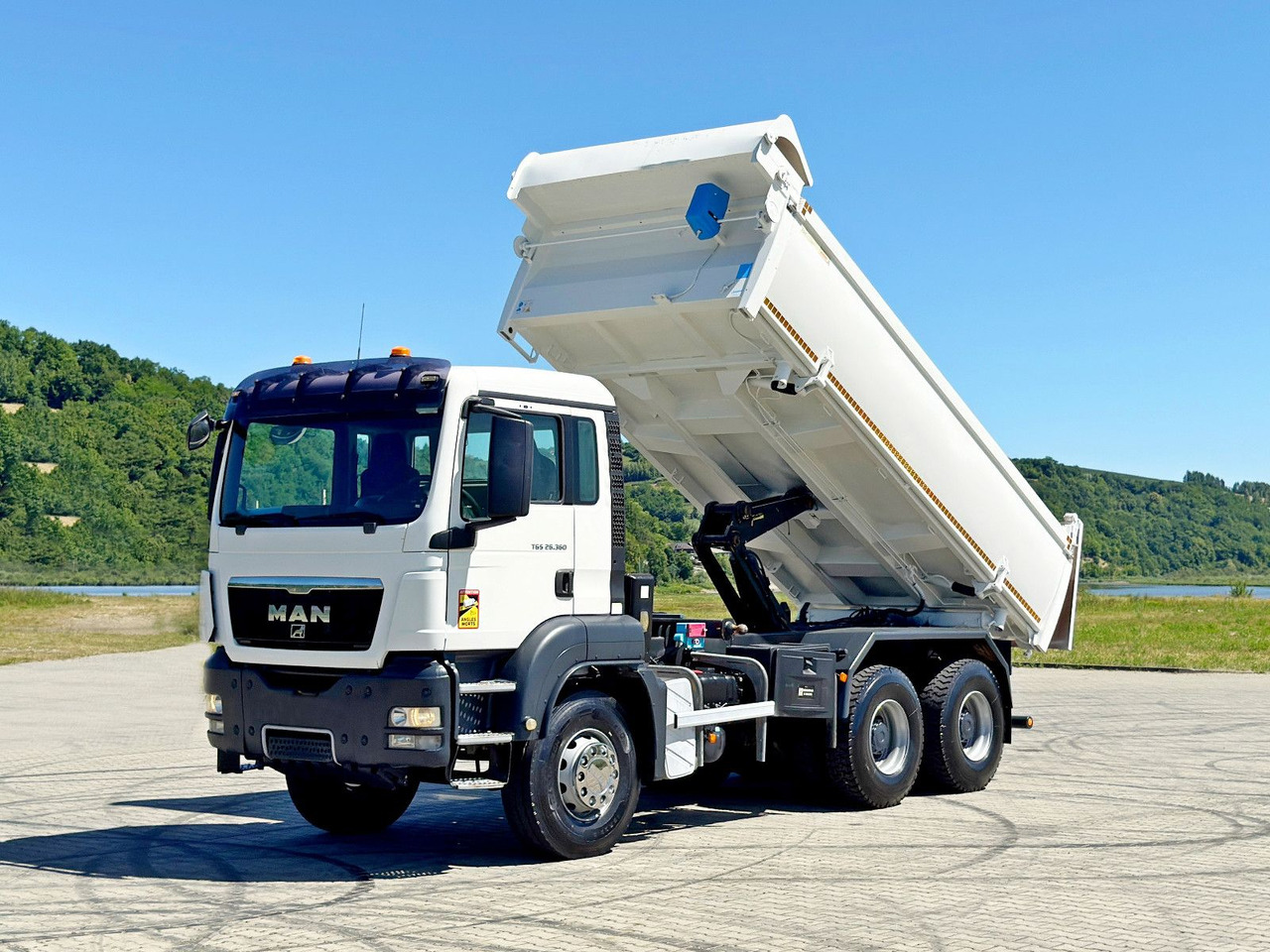 MAN TGS 26.360 Kipper 5,20 m + BORDMATIC / 6x4 - Kipper vrachtwagen, Kraanwagen: afbeelding 2 MAN TGS 26.360 Kipper 5,20 m + BORDMATIC / 6x4 - Kipper vrachtwagen, Kraanwagen: afbeelding 2