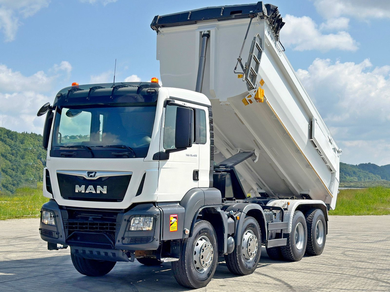 MAN TGS 35.420 KIPPER * 8x4 * TOPZUSTAND - Kipper vrachtwagen: afbeelding 3 MAN TGS 35.420 KIPPER * 8x4 * TOPZUSTAND - Kipper vrachtwagen: afbeelding 3