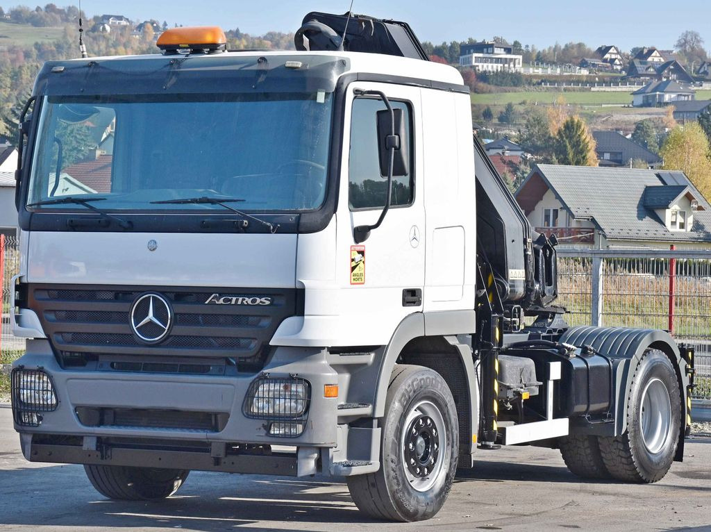 Mercedes-Benz ACTROS 1844 * Sattelzugmaschine *HIAB 330-5/FUNK Mercedes-Benz ACTROS 1844 * Sattelzugmaschine *HIAB 330-5/FUNK - Kraanwagen, Trekker: afbeelding 4 Mercedes-Benz ACTROS 1844 * Sattelzugmaschine *HIAB 330-5/FUNK Mercedes-Benz ACTROS 1844 * Sattelzugmaschine *HIAB 330-5/FUNK - Kraanwagen, Trekker: afbeelding 4