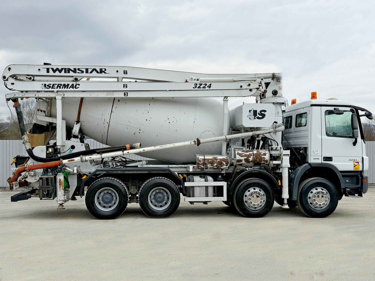 Mercedes-Benz ACTROS 3241 * Betonpumpe 24 m + FUNK / 8x4 - Betonpomp: afbeelding 3 Mercedes-Benz ACTROS 3241 * Betonpumpe 24 m + FUNK / 8x4 - Betonpomp: afbeelding 3