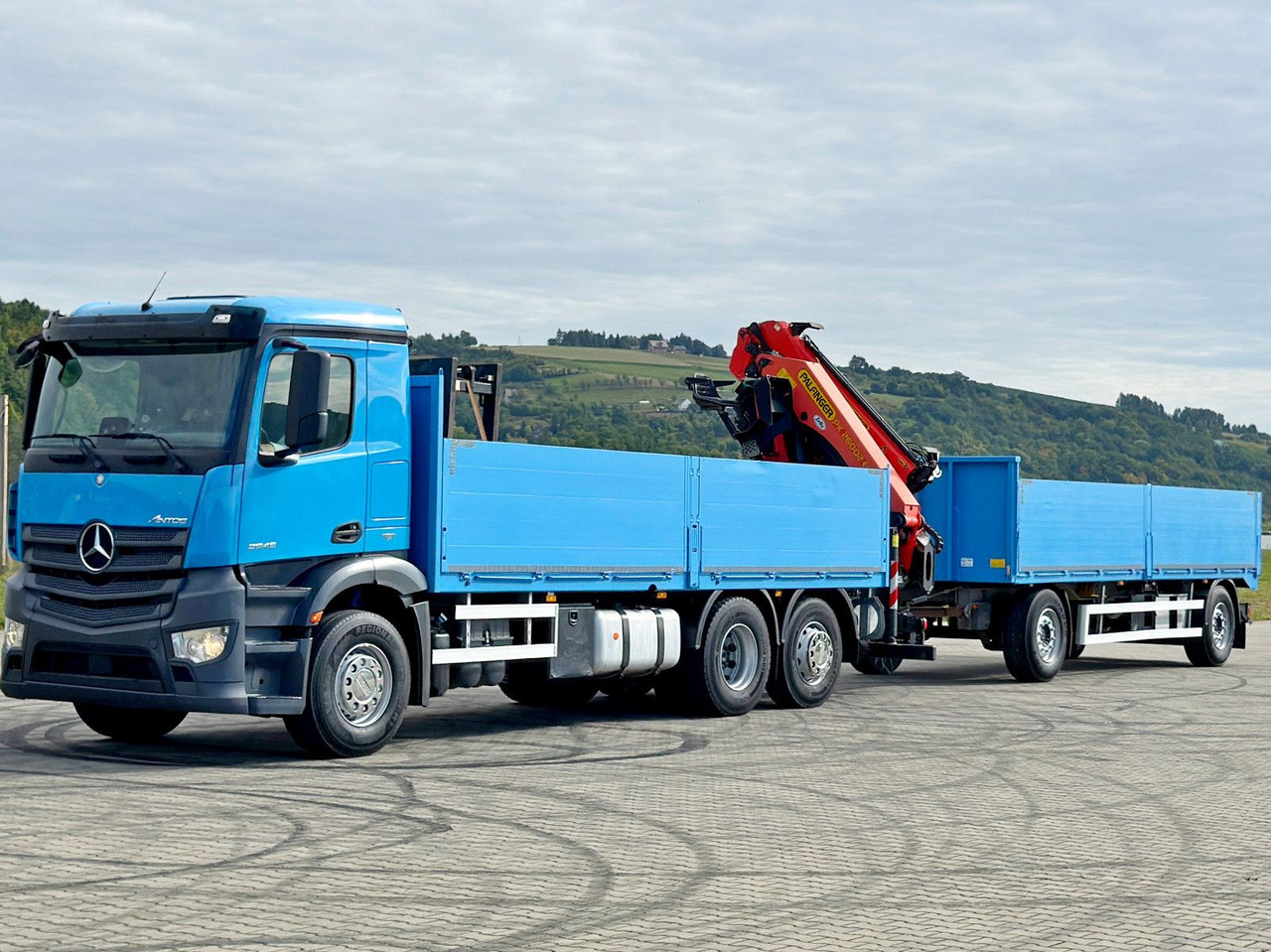 Mercedes-Benz ANTOS 2545*PK 26002-EHE+JIB PJ060A+Anhänger/FUNK - Kraanwagen: afbeelding 4 Mercedes-Benz ANTOS 2545*PK 26002-EHE+JIB PJ060A+Anhänger/FUNK - Kraanwagen: afbeelding 4