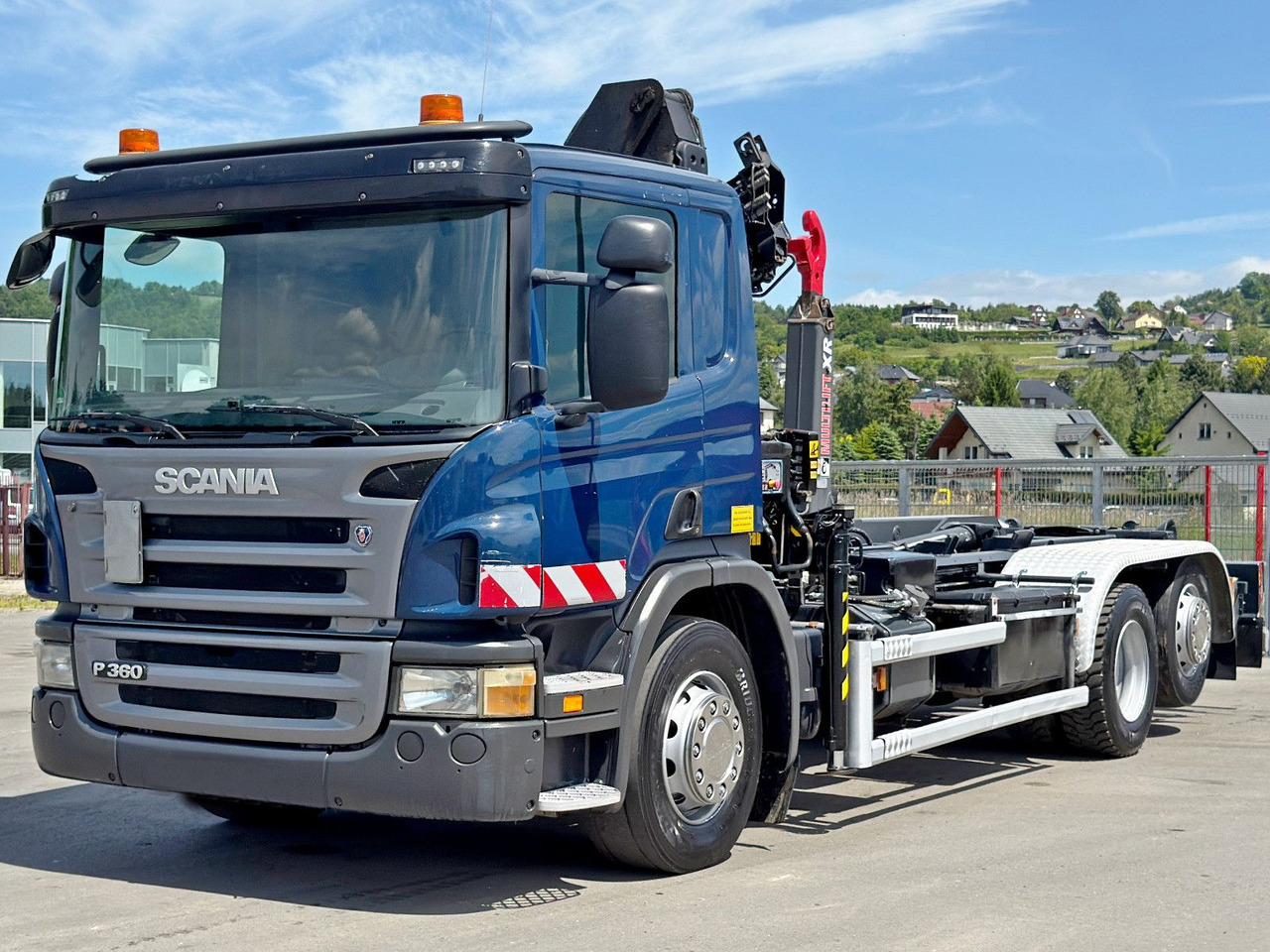 Scania P 360 * ABROLLKIPPER * HIAB 111 BS -2 HIDUO/FUNK - Haakarmsysteem vrachtwagen, Kraanwagen: afbeelding 4 Scania P 360 * ABROLLKIPPER * HIAB 111 BS -2 HIDUO/FUNK - Haakarmsysteem vrachtwagen, Kraanwagen: afbeelding 4