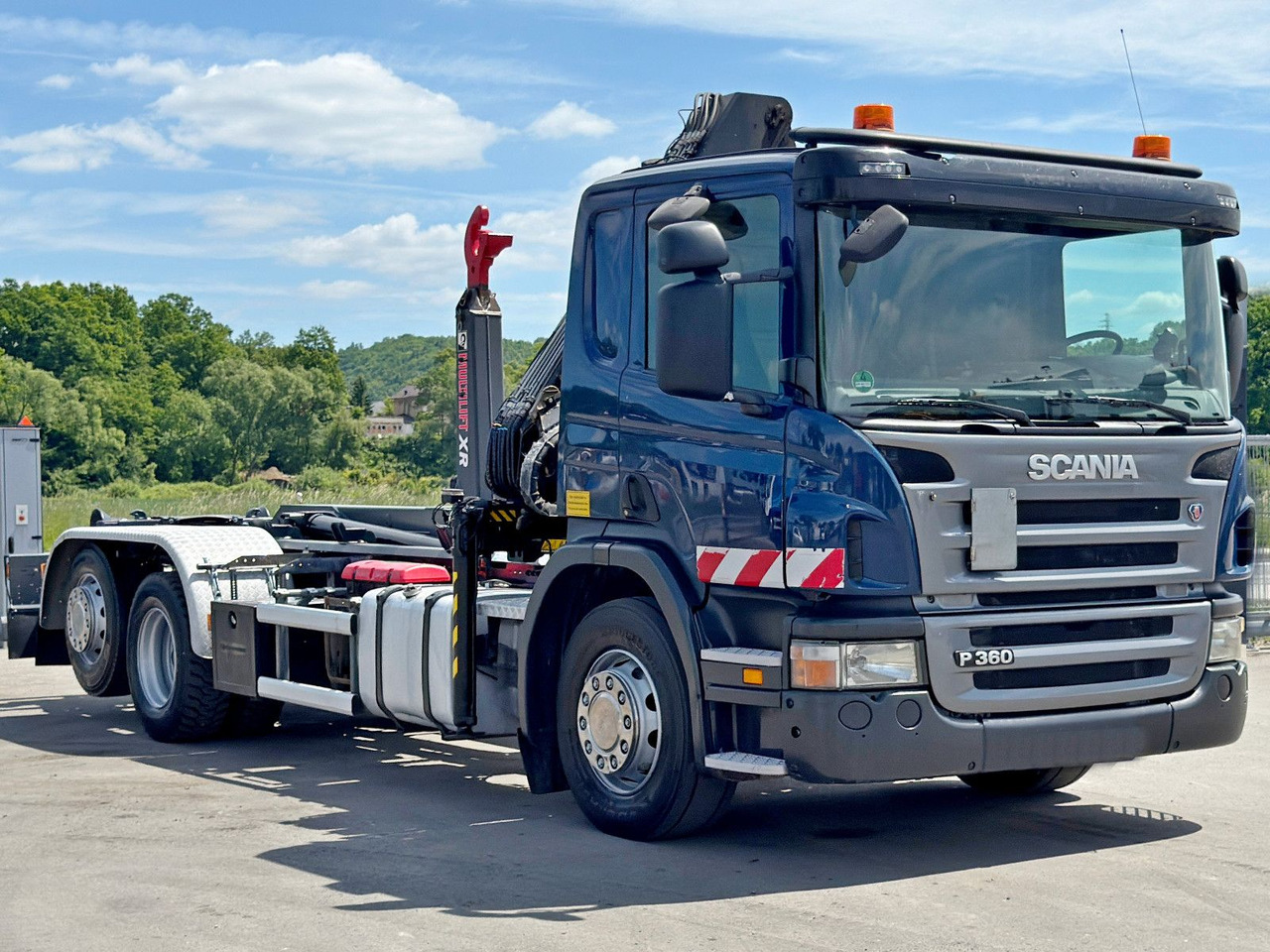 Scania P 360 * ABROLLKIPPER * HIAB 111 BS -2 HIDUO/FUNK - Haakarmsysteem vrachtwagen, Kraanwagen: afbeelding 3 Scania P 360 * ABROLLKIPPER * HIAB 111 BS -2 HIDUO/FUNK - Haakarmsysteem vrachtwagen, Kraanwagen: afbeelding 3