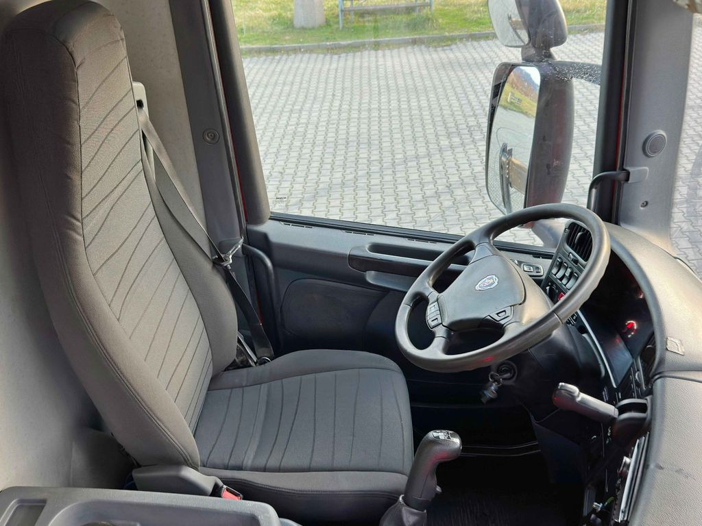 Interieur foto 2: Kraanwagen, Kipper vrachtwagen Scania P 400 Kipper 6,80 m * PK 33002-EH D + FUNK * 8x4 Scania P 400 Kipper 6,80 m * PK 33002-EH D + FUNK * 8x4