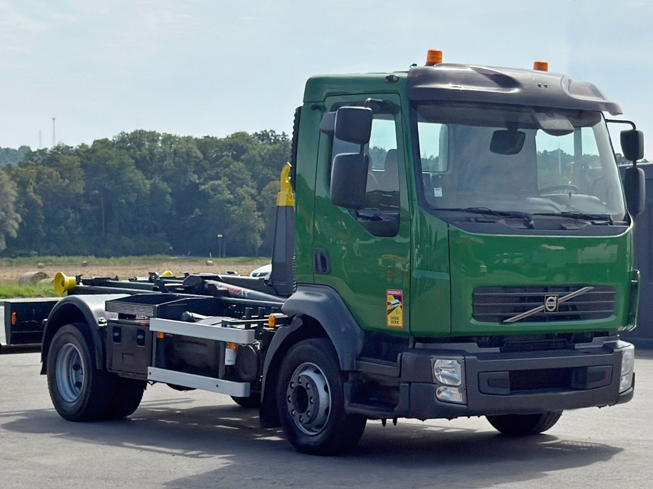 Volvo FL 280 * Abrollkipper * TOPZUSTAND - Haakarmsysteem vrachtwagen: afbeelding 4 Volvo FL 280 * Abrollkipper * TOPZUSTAND - Haakarmsysteem vrachtwagen: afbeelding 4