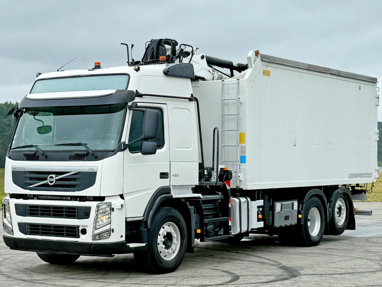 Volvo FM 420 Kipper 6,20 m * EPSILON Q150L75 *TOP - Haakarmsysteem vrachtwagen, Kraanwagen: afbeelding 3 Volvo FM 420 Kipper 6,20 m * EPSILON Q150L75 *TOP - Haakarmsysteem vrachtwagen, Kraanwagen: afbeelding 3