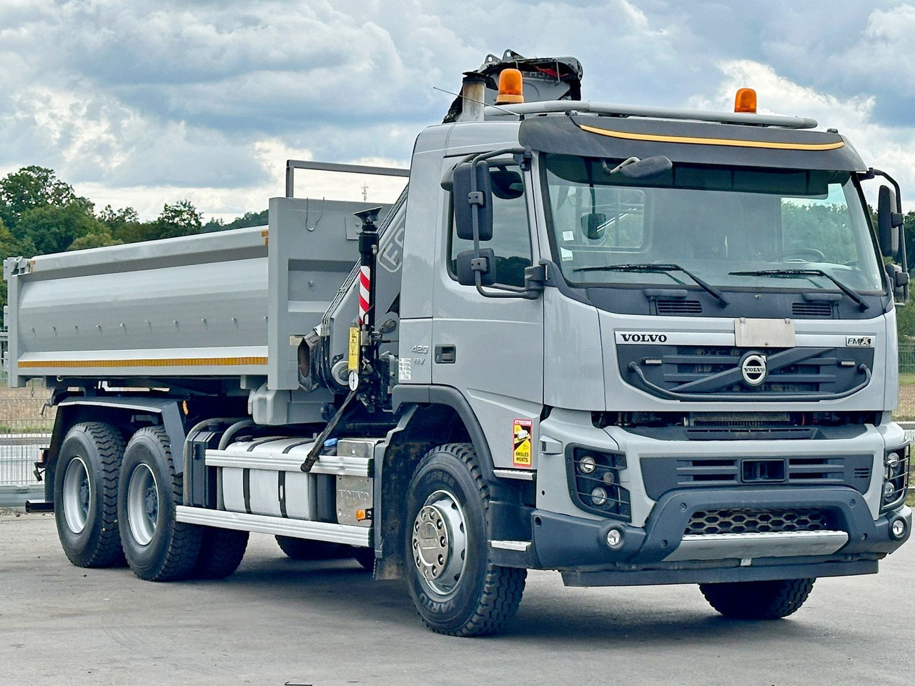 Volvo FMX 420 Kipper 5,10m *FASSI F155A.0.22+FUNK/6x4 - Kraanwagen: afbeelding 4 Volvo FMX 420 Kipper 5,10m *FASSI F155A.0.22+FUNK/6x4 - Kraanwagen: afbeelding 4
