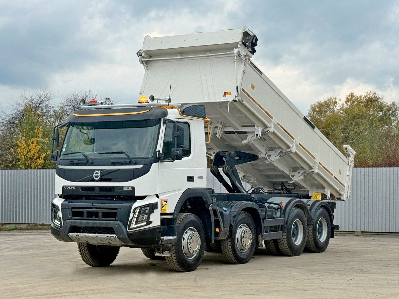 Volvo FMX 460 Kipper * BORDMATIC * 8x4 * TOPZUSTAND - Kipper vrachtwagen: afbeelding 4 Volvo FMX 460 Kipper * BORDMATIC * 8x4 * TOPZUSTAND - Kipper vrachtwagen: afbeelding 4
