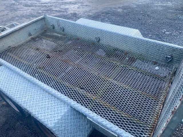 Used Indespension trailer 8x4 with ramp - Machinetransporter: afbeelding 4 Used Indespension trailer 8x4 with ramp - Machinetransporter: afbeelding 4