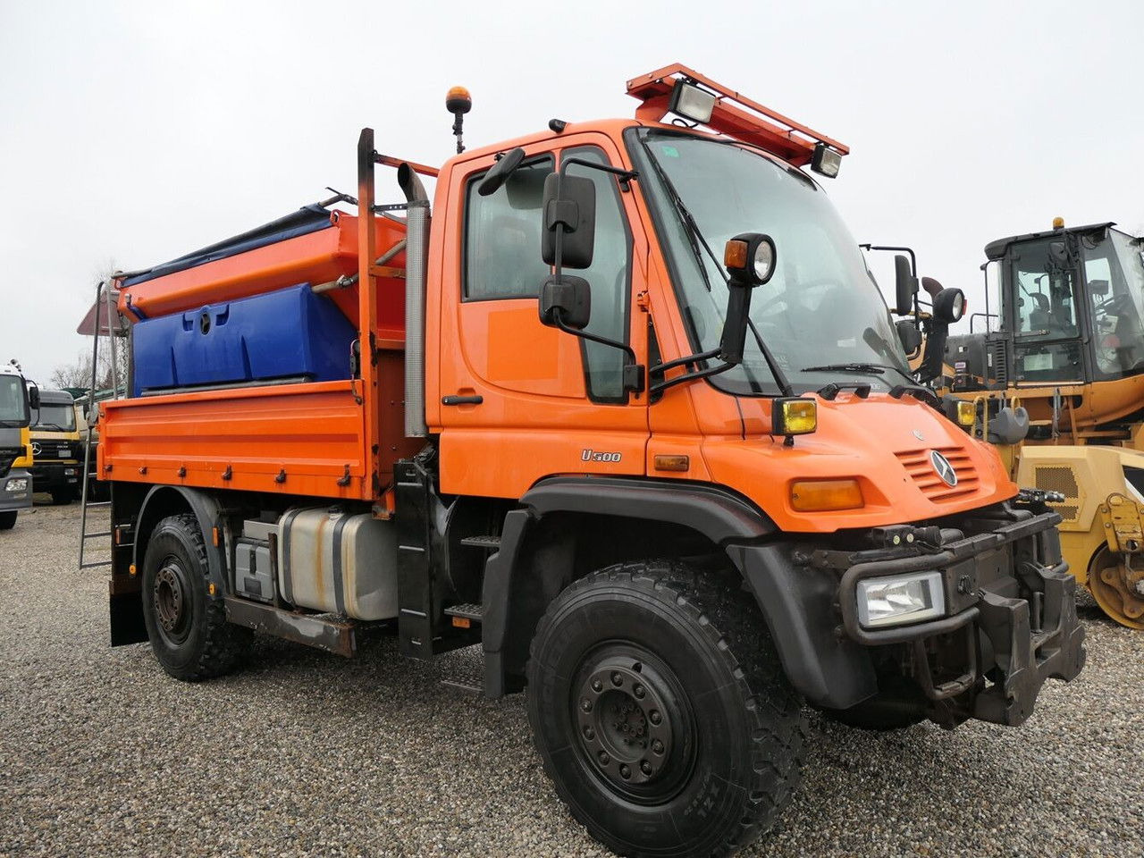 Mercedes-Benz Unimog U500 - Sneeuwruimer: afbeelding 3 Mercedes-Benz Unimog U500 - Sneeuwruimer: afbeelding 3