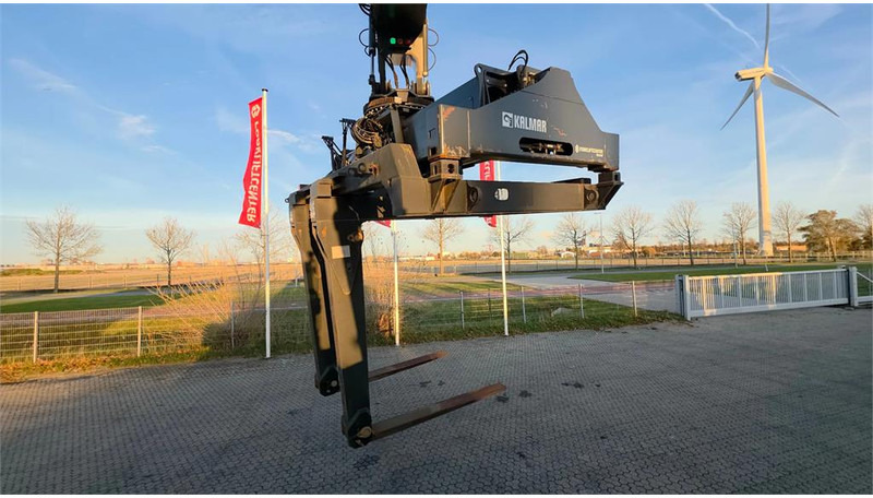 Kalmar Foldable Forks Attachment for ISO Spreaders - Aanbouwdeel voor Intern transport: afbeelding 3 Kalmar Foldable Forks Attachment for ISO Spreaders - Aanbouwdeel voor Intern transport: afbeelding 3