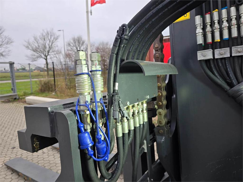 Diesel heftruck Kalmar DCG160-12T: afbeelding 10