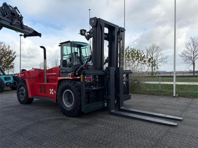 Kalmar DCG330-12 - Diesel heftruck: afbeelding 3 Kalmar DCG330-12 - Diesel heftruck: afbeelding 3