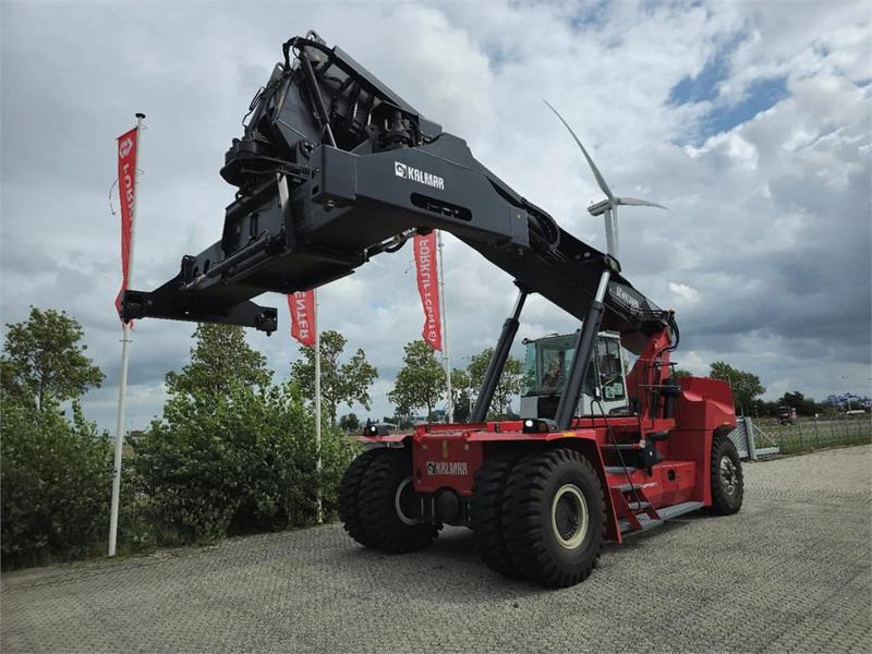 Reach stacker Kalmar DRU450-62S5: afbeelding 9 Reach stacker Kalmar DRU450-62S5: afbeelding 9