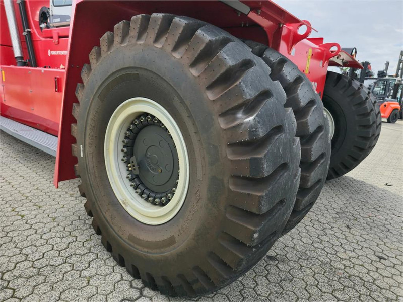 Reach stacker Kalmar DRU450-62S5: afbeelding 15 Reach stacker Kalmar DRU450-62S5: afbeelding 15