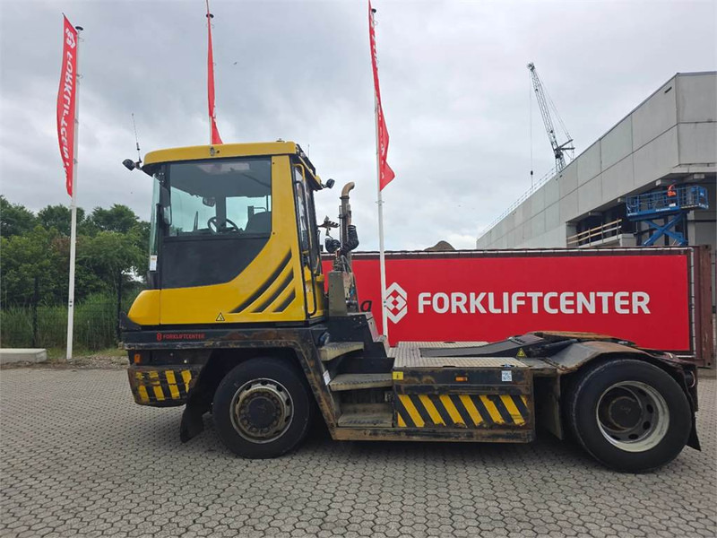 Terberg RT283 4x4 - Terminal trekker: afbeelding 4 Terberg RT283 4x4 - Terminal trekker: afbeelding 4