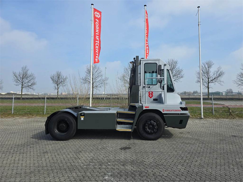 Terberg YT220 - Terminal trekker: afbeelding 3 Terberg YT220 - Terminal trekker: afbeelding 3