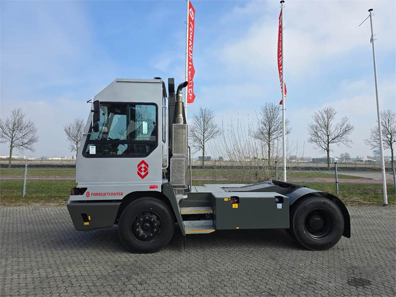 Terberg YT220 - Terminal trekker: afbeelding 4 Terberg YT220 - Terminal trekker: afbeelding 4