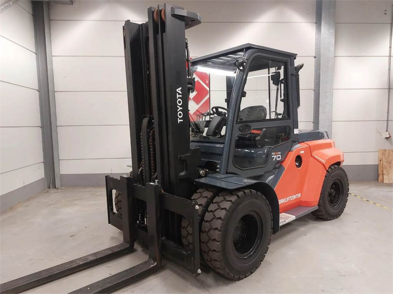 Toyota 8FD70F - Diesel heftruck: afbeelding 4 Toyota 8FD70F - Diesel heftruck: afbeelding 4