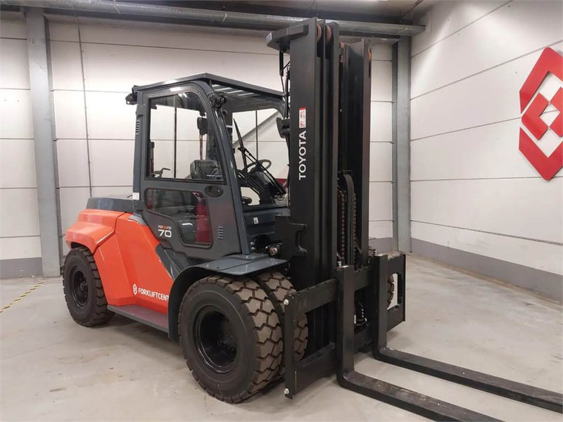 Toyota 8FD70F - Diesel heftruck: afbeelding 3 Toyota 8FD70F - Diesel heftruck: afbeelding 3