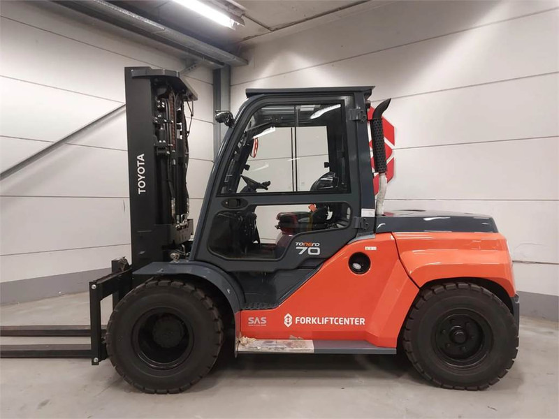 Toyota 8FD70F - Diesel heftruck: afbeelding 2 Toyota 8FD70F - Diesel heftruck: afbeelding 2