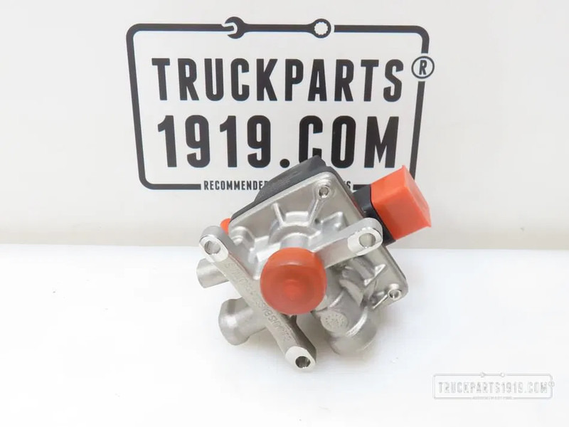 DAF 2115847 Doseerventiel Adblue - Geluiddemper/ Uitlaatsysteem voor Vrachtwagen: afbeelding 2 DAF 2115847 Doseerventiel Adblue - Geluiddemper/ Uitlaatsysteem voor Vrachtwagen: afbeelding 2