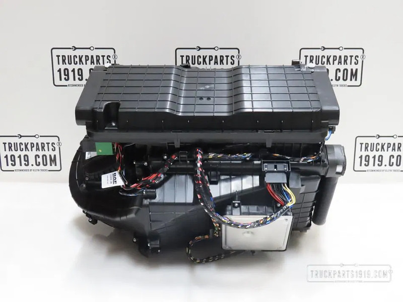 DAF 2302626 Kachelhuis CF - Verwarming/ Ventilatie voor Vrachtwagen: afbeelding 2 DAF 2302626 Kachelhuis CF - Verwarming/ Ventilatie voor Vrachtwagen: afbeelding 2