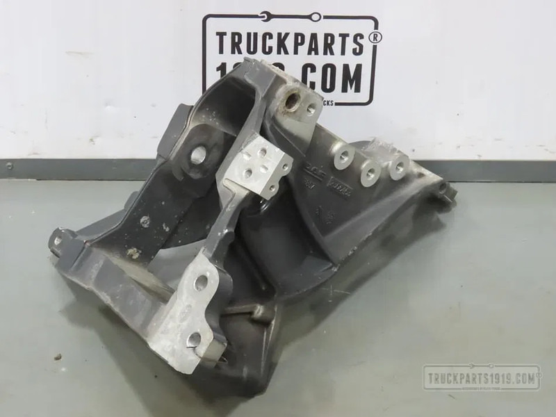 DAF 2306463 Chassissteun links - Cabinevering voor Vrachtwagen: afbeelding 1 DAF 2306463 Chassissteun links - Cabinevering voor Vrachtwagen: afbeelding 1