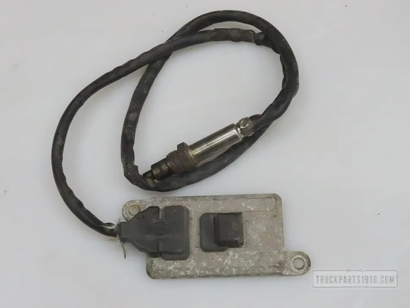 Iveco Electrical System NOx sensor Iveco - Sensor voor Vrachtwagen: afbeelding 1 Iveco Electrical System NOx sensor Iveco - Sensor voor Vrachtwagen: afbeelding 1