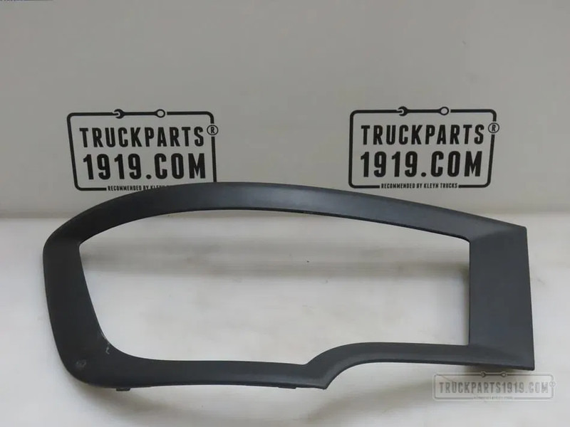 Mercedes-Benz 9608260159 Koplamprand Re.MB MP4 - Bumper voor Vrachtwagen: afbeelding 1 Mercedes-Benz 9608260159 Koplamprand Re.MB MP4 - Bumper voor Vrachtwagen: afbeelding 1