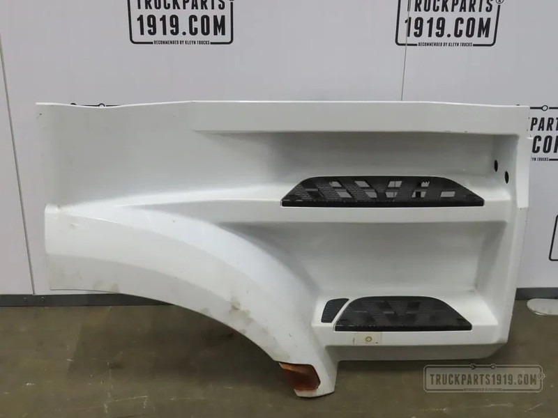 Mercedes-Benz Body & Chassis Parts Instapbak Re MB MP4 - Treeplank voor Vrachtwagen: afbeelding 4 Mercedes-Benz Body & Chassis Parts Instapbak Re MB MP4 - Treeplank voor Vrachtwagen: afbeelding 4