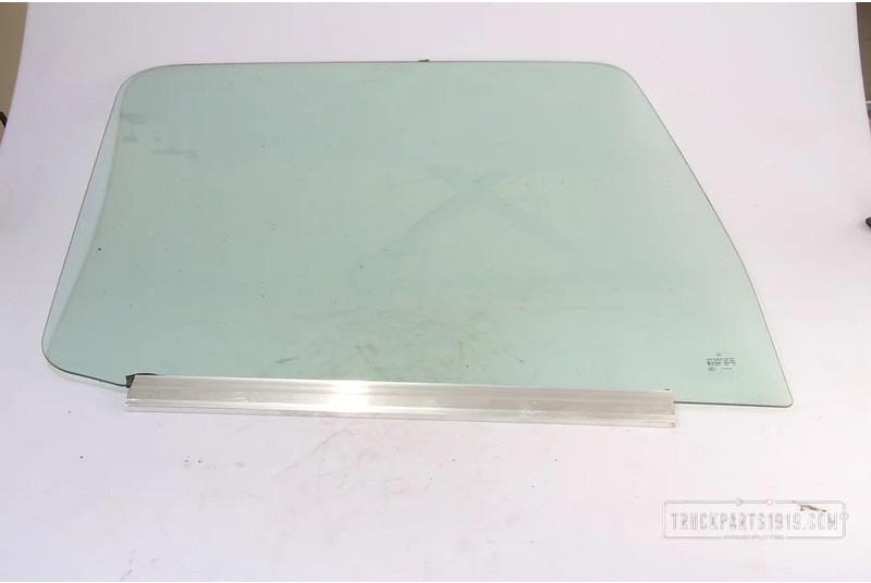 Mercedes-Benz Body & Chassis Parts MB Portier Ruit Actros Re. - Raam en onderdelen voor Vrachtwagen: afbeelding 1 Mercedes-Benz Body & Chassis Parts MB Portier Ruit Actros Re. - Raam en onderdelen voor Vrachtwagen: afbeelding 1